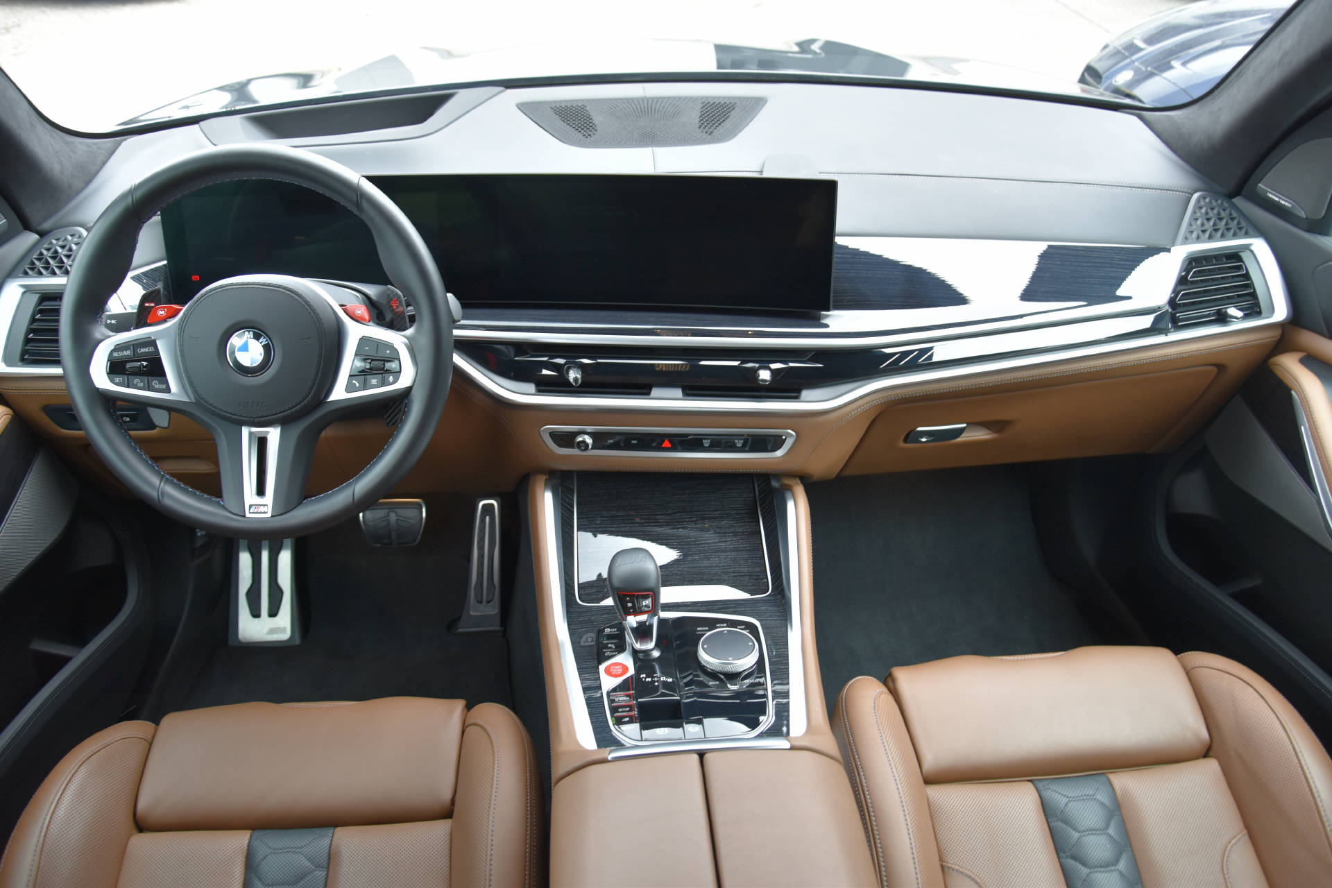 Car Image 12