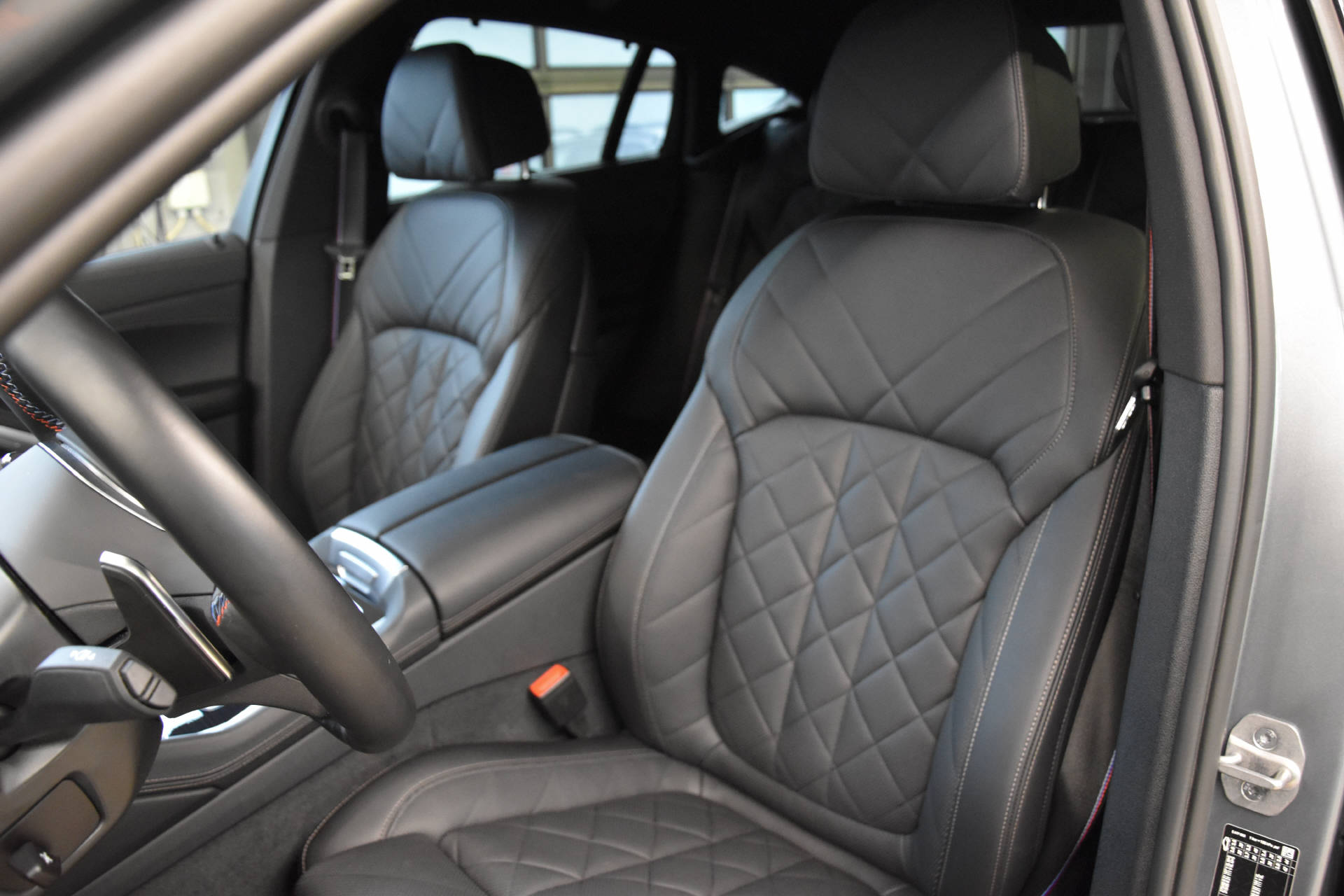 Car Image 10